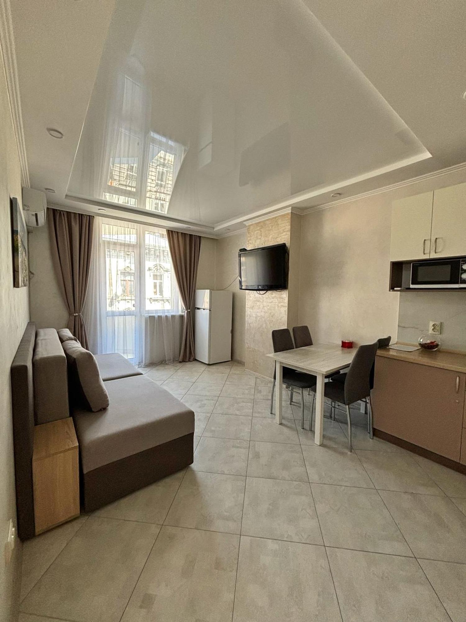 Apartment In Khmelnytsky Street Liov Exterior foto